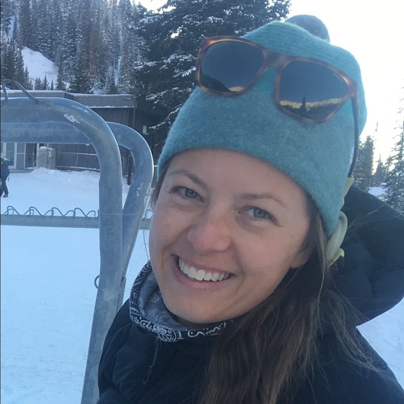 Meet your Posher, Christy - Picture 1 of 1